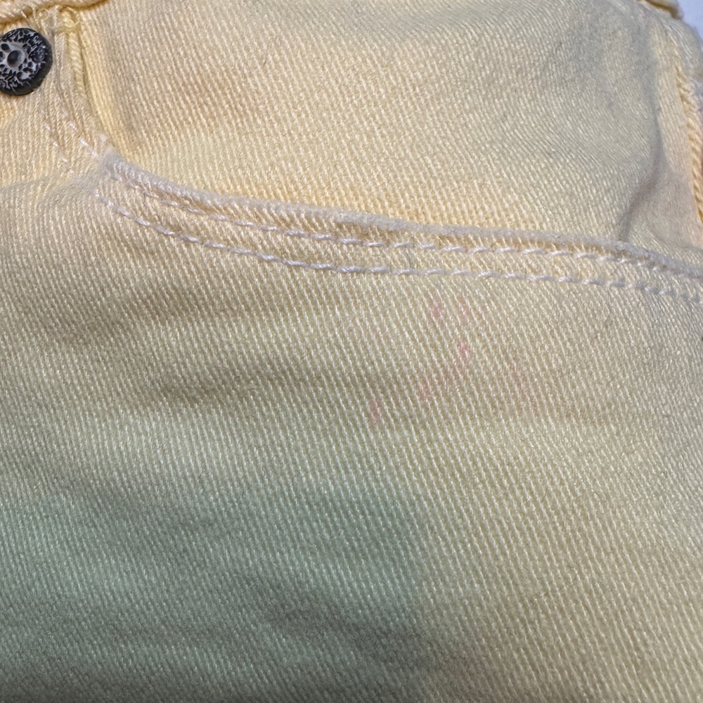 Levi's Yellow Jean Shorts Casual Denim Style junior size 7 - Picture 6 of 7